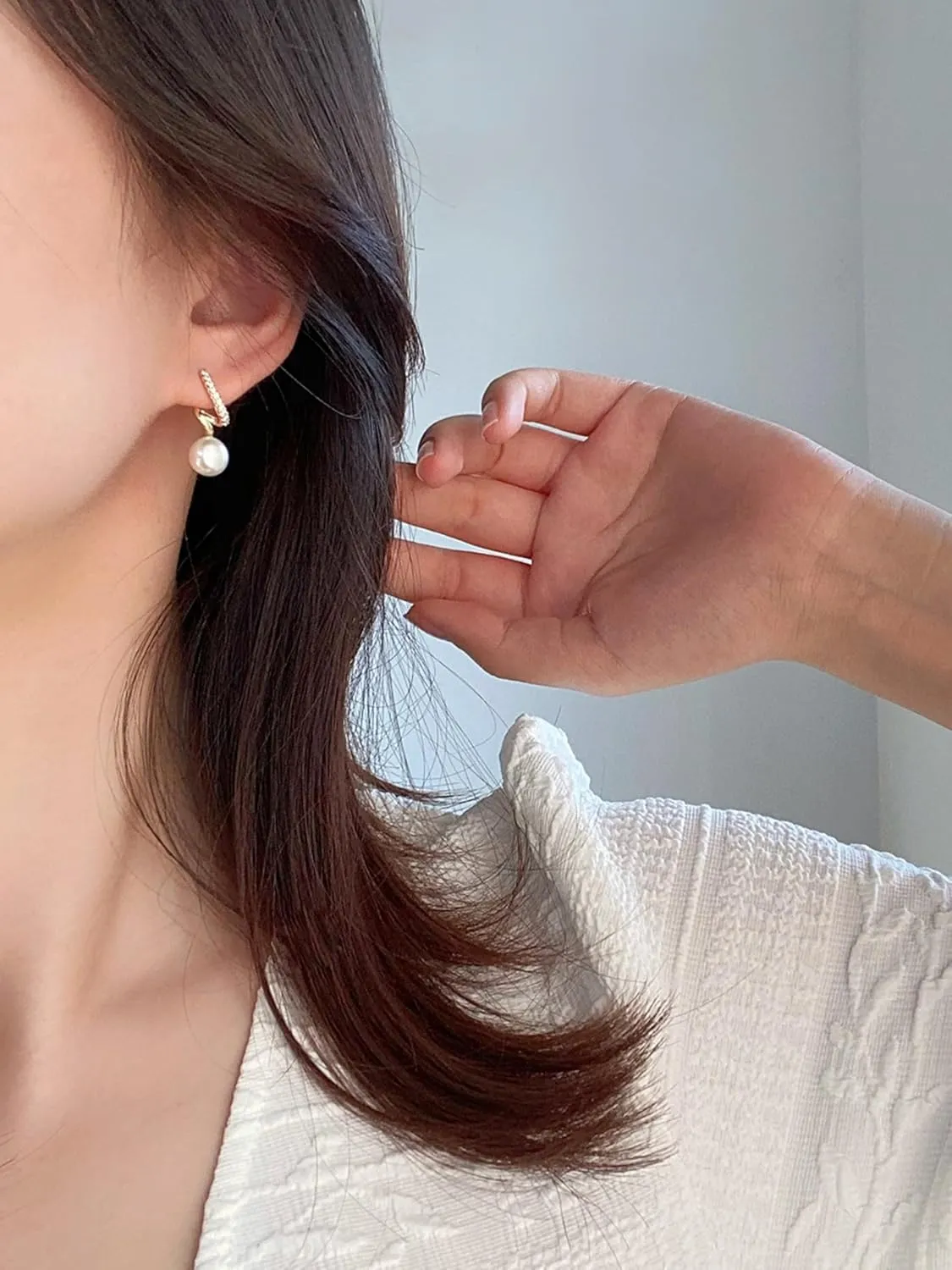 18K Gold Vermeil Twisted Diamond-Style Pearl Earrings ?C Luxury Fashionable Pearl Stud Earrings for Women, Elegant French-Inspired Design