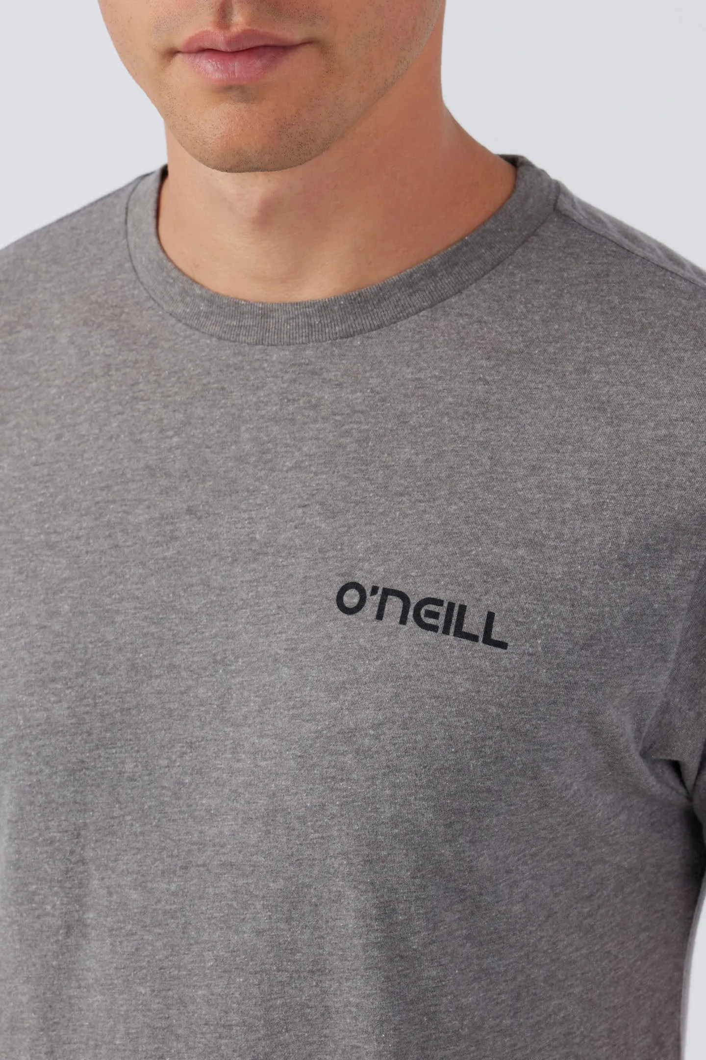 CRESTED TEE