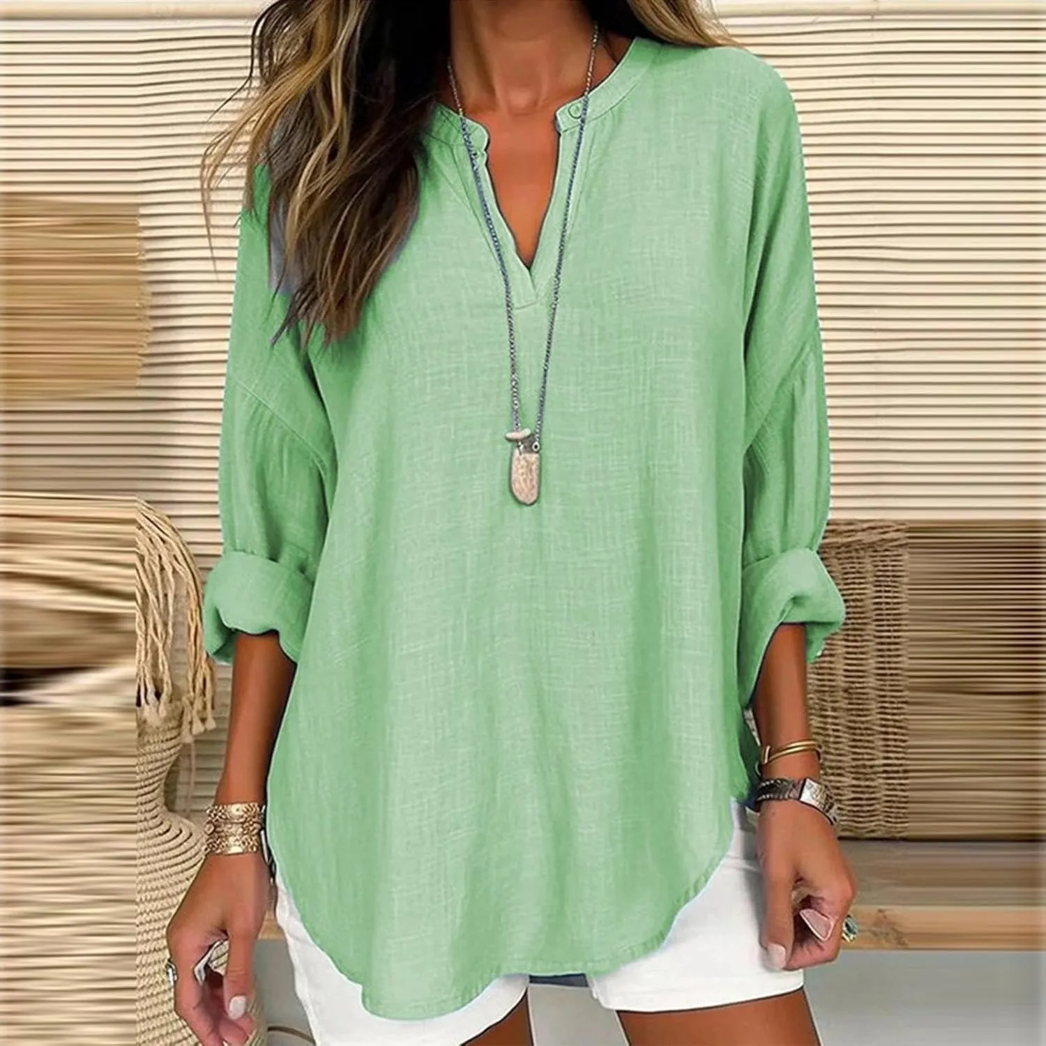 GIERIDUC Women's Long Sleeve Oversized T Shirts Side Slit Loose Casual V Neck Tunic Tops Roll-up Sleeve Soft Tshirts Blouse