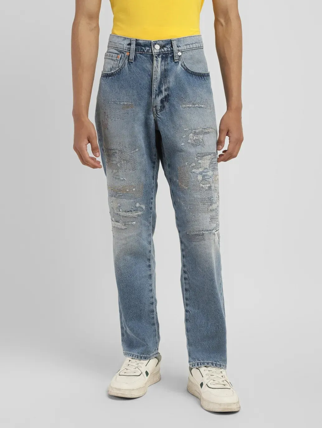 Men's 550 Light Blue Relaxed Fit Mid Rise Jeans