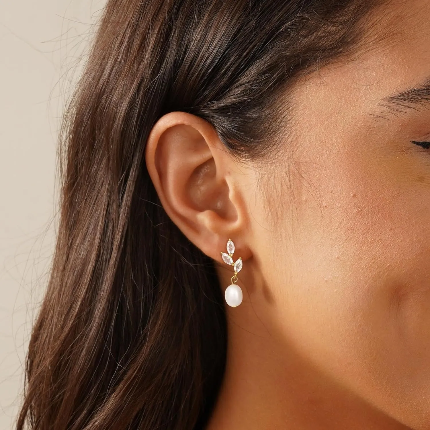 Pearl Earrings for Women Trendy, 14k Gold Plated Freshwater CZ Leaf Pearl Dangle Drop Gold Earrings Lightweight Hypoallergenic Stud Earring Bridesmaid Wedding Gold Jewelry for Women Gifts