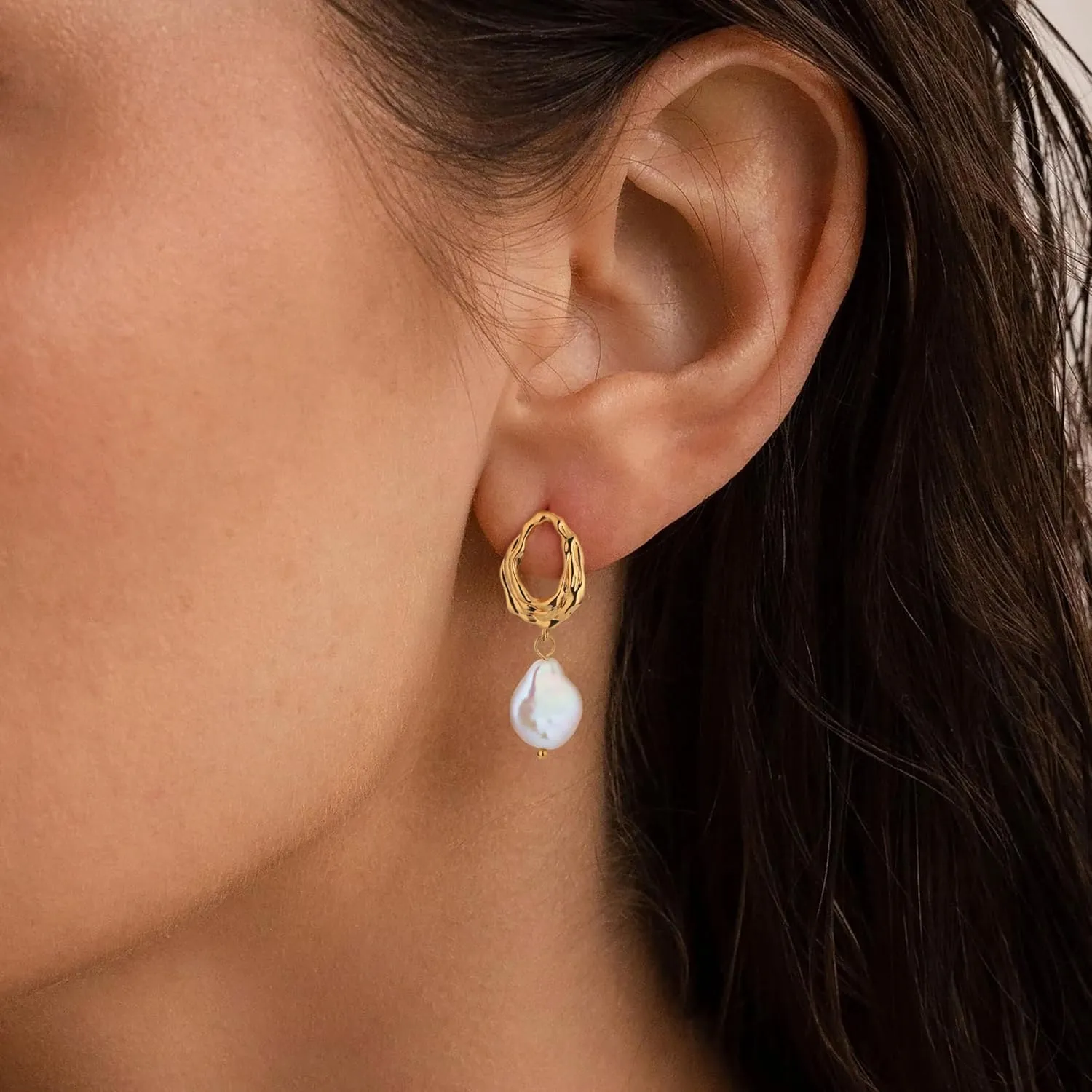 TOBENY Pearl Earrings for Women Trendy Dainty 14K Gold Plated Pearl Dangle Earrings Statement White Pearl Drop Earrings Dangling Bridal Wedding Huggie Hoop Earrings for Women Gifts Jewelry