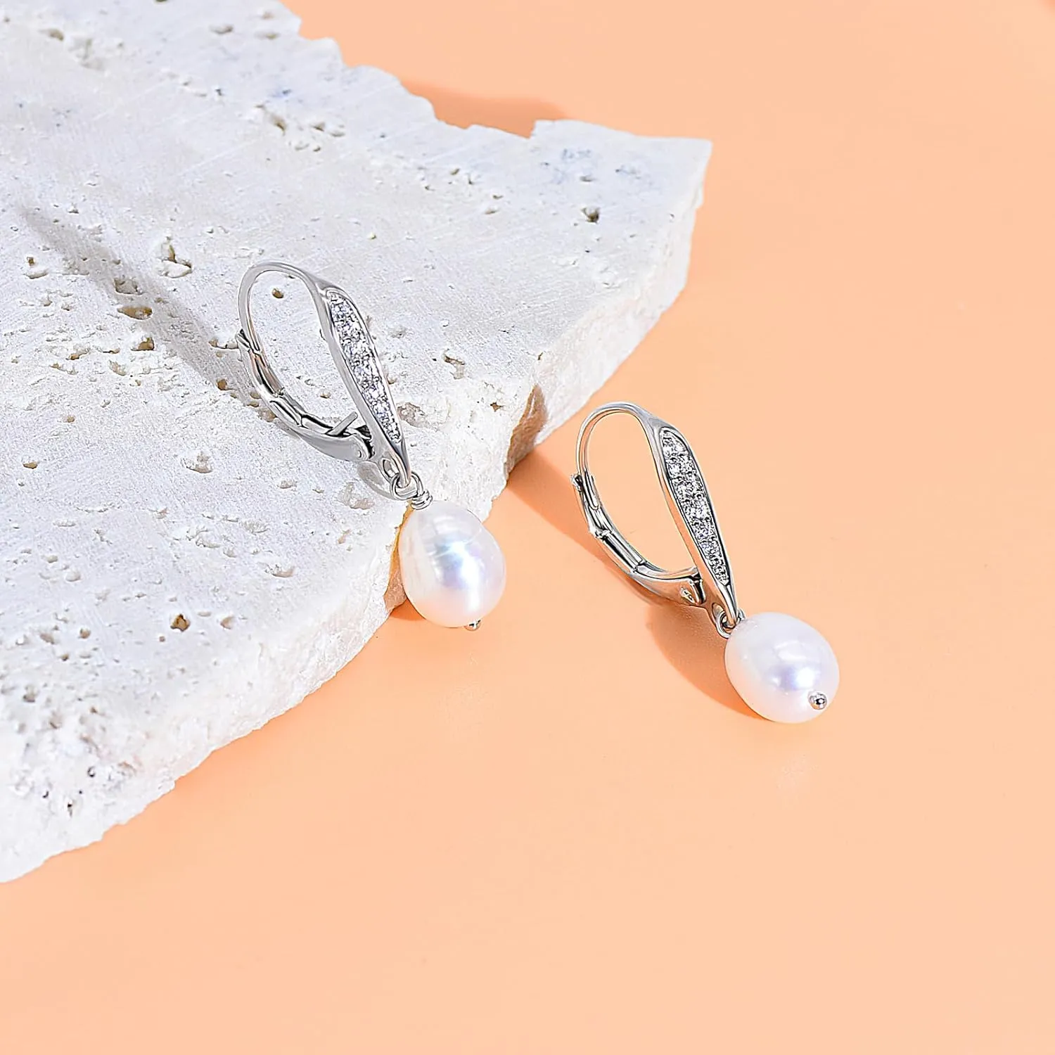 Women Silver Pearl Dangle Earrings, 14K White Gold Plated Pearl Drop Earrings for Teenagers