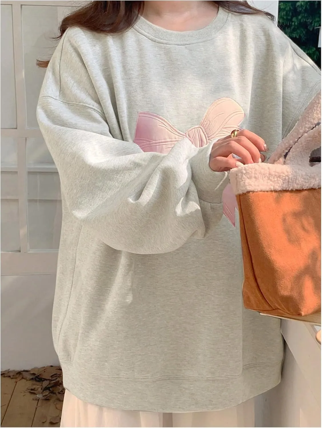 Women's Oversized Sweatshirts Bow Embroidery Long Sleeve Crewneck Sweatshirt Pullovers Trendy