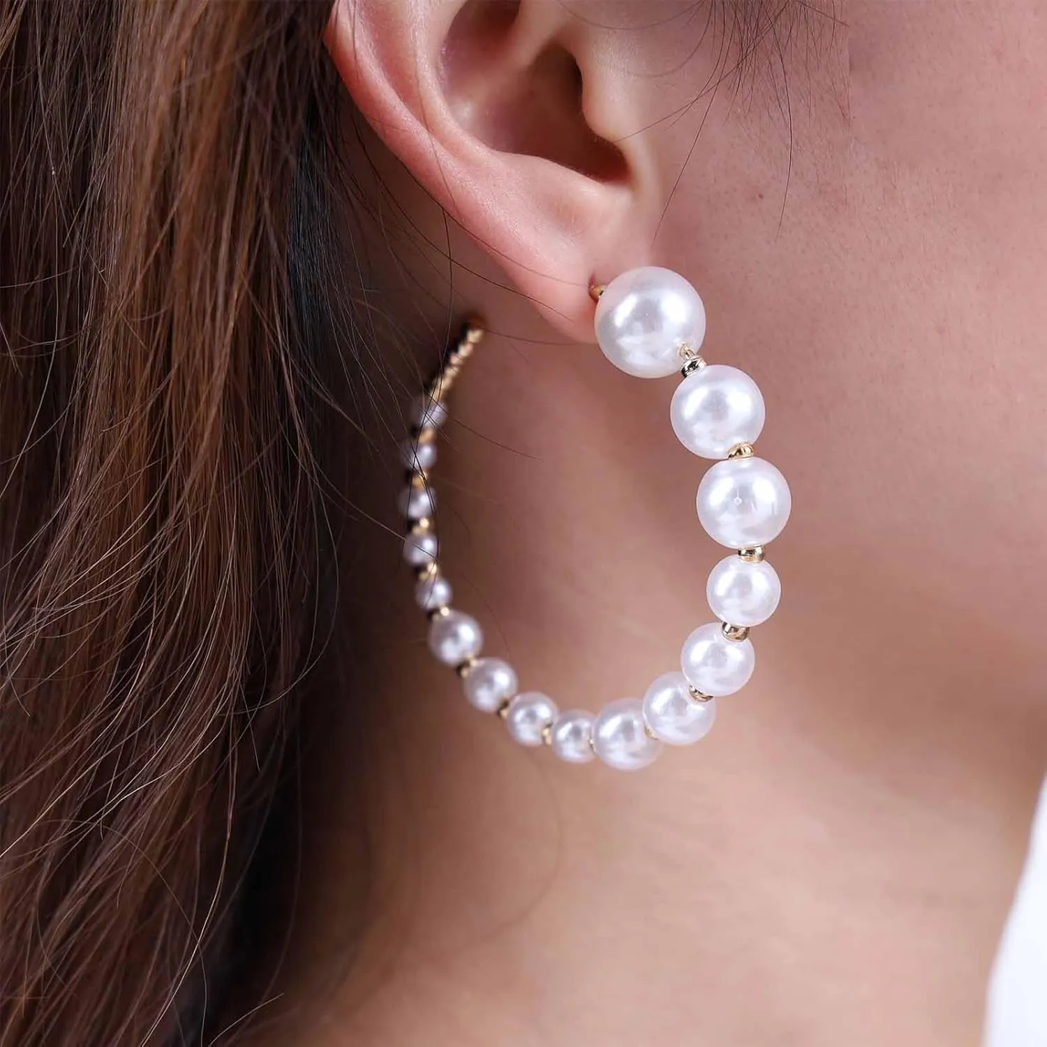 YienDoo Large Pearl Hoop Drop Dangle Earrings Vintage Gold Circle Hoop Earrings Lightweight Geometric Open Loop Earrings Punk Statement Hollow Hoop Pearl Earrings Jewelry for Women