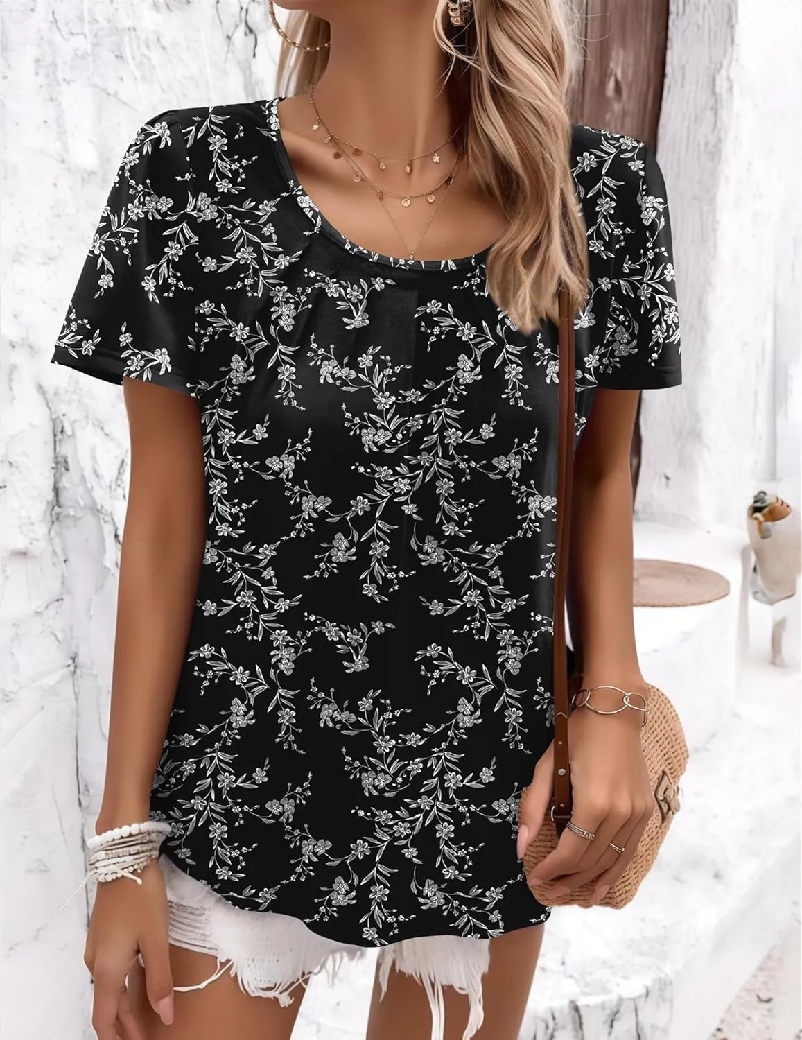 Zeagoo Women's Summer Tunic Tops Short Sleeve Floral Boho Casual T Shirts Pleated Crewneck Flowy Relax Fit Soft Blouses