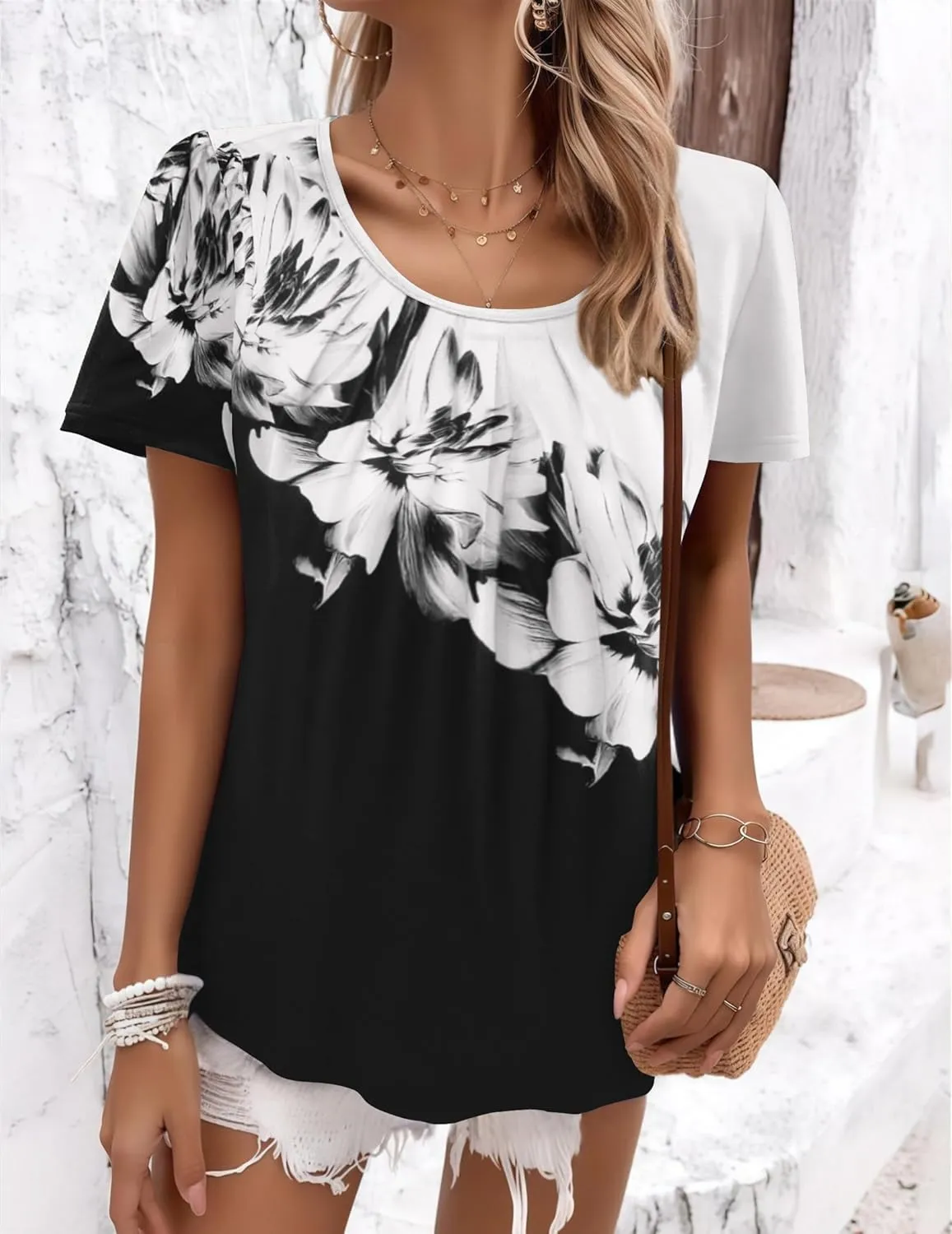 Zeagoo Women's Summer Tunic Tops Short Sleeve Floral Boho Casual T Shirts Pleated Crewneck Flowy Relax Fit Soft Blouses